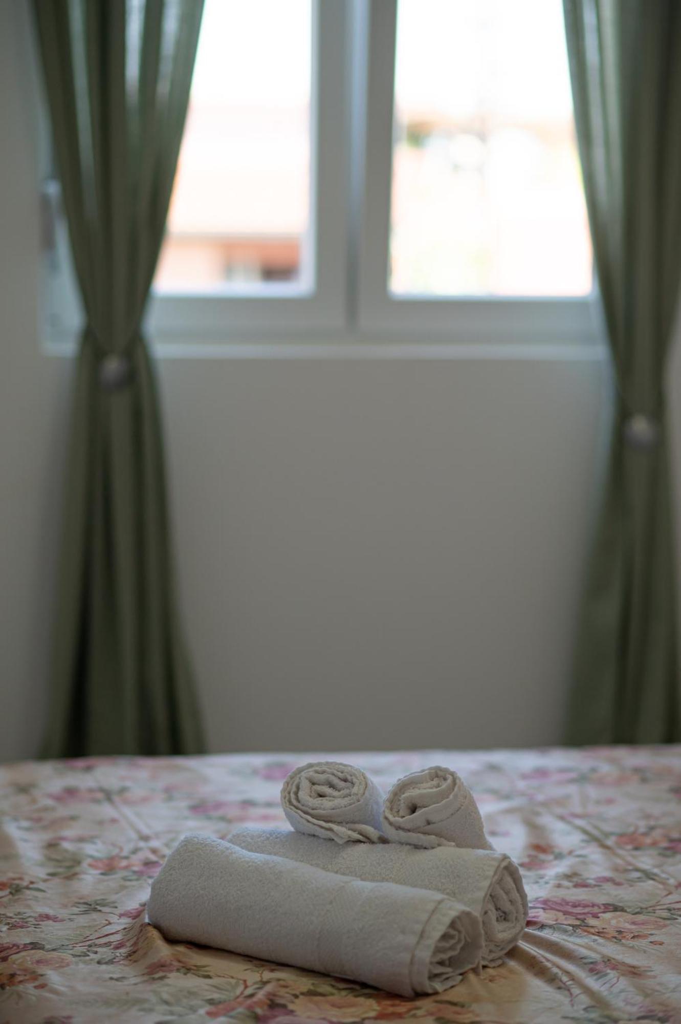 Elena Daire Bar Dış mekan fotoğraf